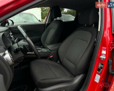Красный Хендай Kona Electric, объемом двигателя 0 л и пробегом 86 тыс. км за 20600 $, фото 15 на Automoto.ua