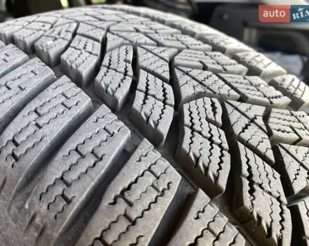 Красный Хендай Kona Electric, объемом двигателя 0 л и пробегом 105 тыс. км за 20500 $, фото 4 на Automoto.ua