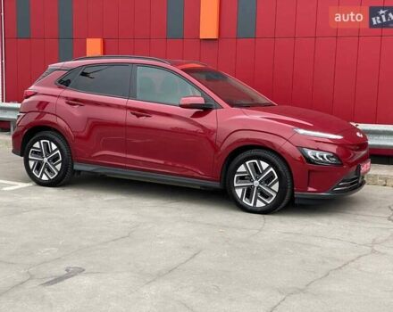 Красный Хендай Kona Electric, объемом двигателя 0 л и пробегом 67 тыс. км за 19999 $, фото 2 на Automoto.ua