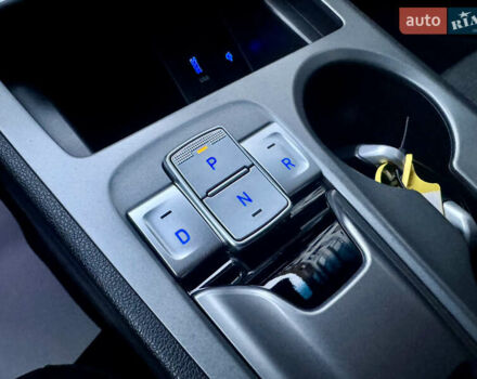 Красный Хендай Kona Electric, объемом двигателя 0 л и пробегом 161 тыс. км за 17999 $, фото 39 на Automoto.ua