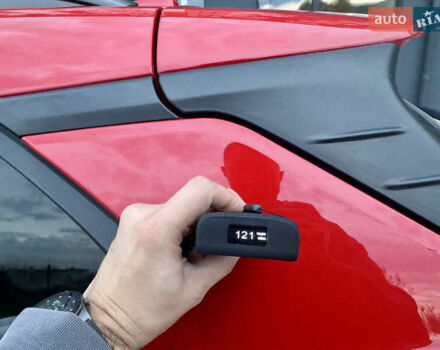 Красный Хендай Kona Electric, объемом двигателя 0 л и пробегом 161 тыс. км за 17999 $, фото 66 на Automoto.ua