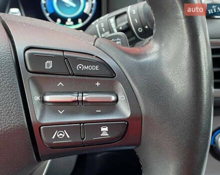 Красный Хендай Kona Electric, объемом двигателя 0 л и пробегом 67 тыс. км за 19999 $, фото 19 на Automoto.ua