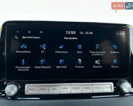 Красный Хендай Kona Electric, объемом двигателя 0 л и пробегом 113 тыс. км за 19900 $, фото 49 на Automoto.ua