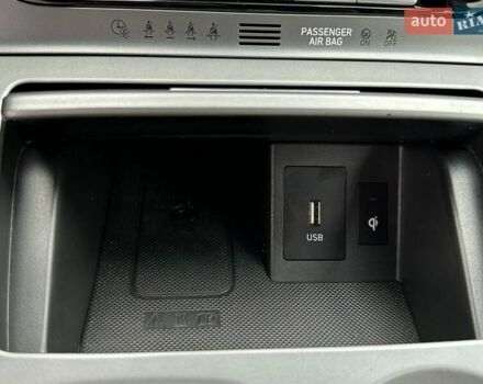 Красный Хендай Kona Electric, объемом двигателя 0 л и пробегом 86 тыс. км за 20600 $, фото 4 на Automoto.ua