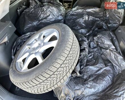 Красный Хендай Kona Electric, объемом двигателя 0 л и пробегом 105 тыс. км за 20500 $, фото 2 на Automoto.ua