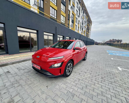 Красный Хендай Kona Electric, объемом двигателя 0 л и пробегом 161 тыс. км за 17999 $, фото 1 на Automoto.ua
