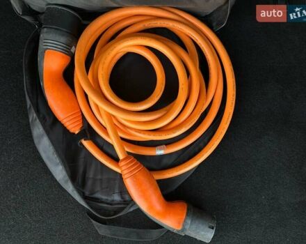 Красный Хендай Kona Electric, объемом двигателя 0 л и пробегом 113 тыс. км за 19900 $, фото 71 на Automoto.ua