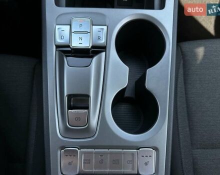 Красный Хендай Kona Electric, объемом двигателя 0 л и пробегом 113 тыс. км за 19900 $, фото 14 на Automoto.ua