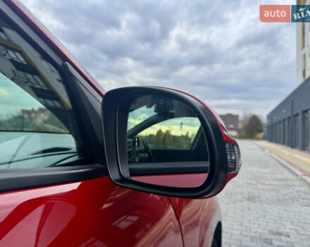 Красный Хендай Kona Electric, объемом двигателя 0 л и пробегом 161 тыс. км за 17999 $, фото 12 на Automoto.ua