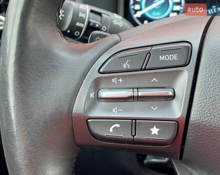 Красный Хендай Kona Electric, объемом двигателя 0 л и пробегом 67 тыс. км за 19999 $, фото 18 на Automoto.ua