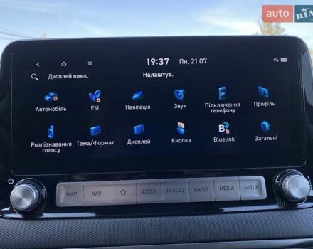 Красный Хендай Kona Electric, объемом двигателя 0 л и пробегом 105 тыс. км за 20200 $, фото 49 на Automoto.ua