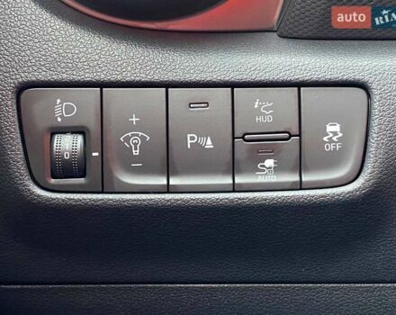 Красный Хендай Kona Electric, объемом двигателя 0 л и пробегом 67 тыс. км за 19999 $, фото 17 на Automoto.ua