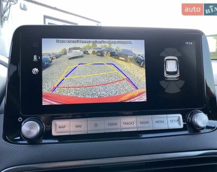 Красный Хендай Kona Electric, объемом двигателя 0 л и пробегом 105 тыс. км за 20500 $, фото 9 на Automoto.ua