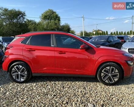 Красный Хендай Kona Electric, объемом двигателя 0 л и пробегом 105 тыс. км за 20500 $, фото 17 на Automoto.ua