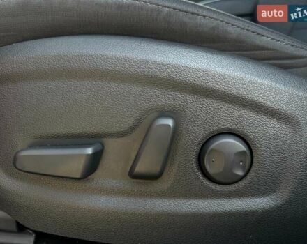 Красный Хендай Kona Electric, объемом двигателя 0 л и пробегом 113 тыс. км за 19900 $, фото 76 на Automoto.ua