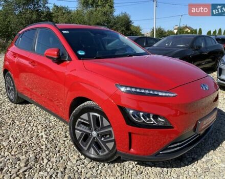 Красный Хендай Kona Electric, объемом двигателя 0 л и пробегом 113 тыс. км за 19950 $, фото 17 на Automoto.ua