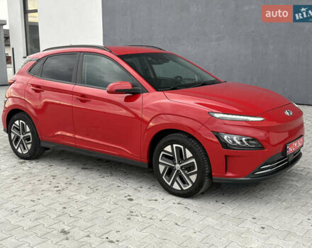 Красный Хендай Kona Electric, объемом двигателя 0 л и пробегом 89 тыс. км за 19799 $, фото 15 на Automoto.ua