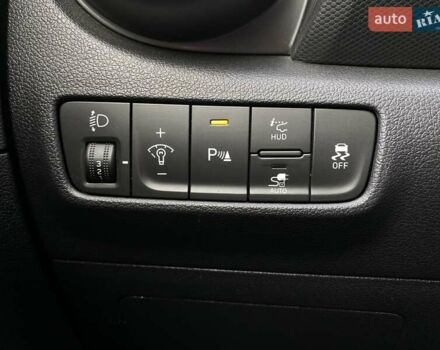 Красный Хендай Kona Electric, объемом двигателя 0 л и пробегом 117 тыс. км за 19200 $, фото 34 на Automoto.ua