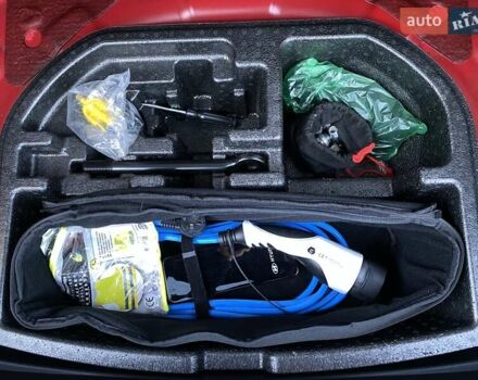 Красный Хендай Kona Electric, объемом двигателя 0 л и пробегом 113 тыс. км за 19950 $, фото 74 на Automoto.ua