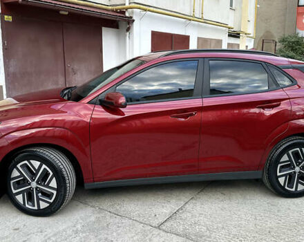 Красный Хендай Kona Electric, объемом двигателя 0 л и пробегом 84 тыс. км за 16950 $, фото 9 на Automoto.ua