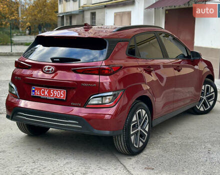 Красный Хендай Kona Electric, объемом двигателя 0 л и пробегом 84 тыс. км за 16950 $, фото 11 на Automoto.ua
