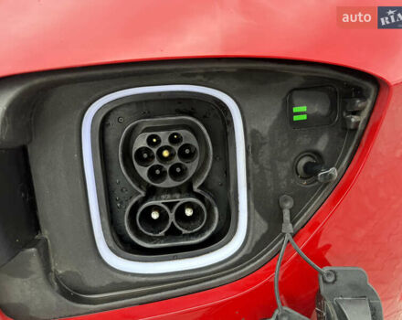 Красный Хендай Kona Electric, объемом двигателя 0 л и пробегом 89 тыс. км за 19799 $, фото 75 на Automoto.ua