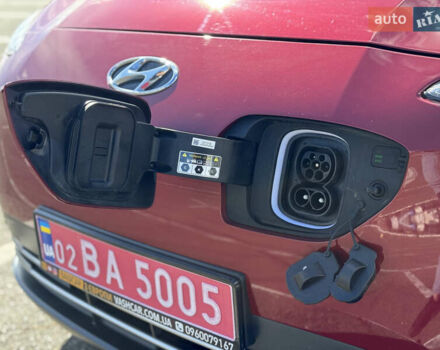 Красный Хендай Kona Electric, объемом двигателя 0 л и пробегом 53 тыс. км за 16900 $, фото 18 на Automoto.ua