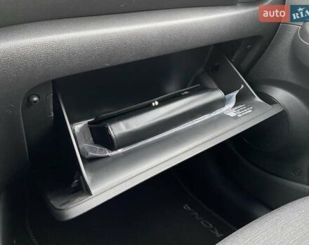 Червоний Хендай Kona Electric, об'ємом двигуна 0 л та пробігом 111 тис. км за 20700 $, фото 51 на Automoto.ua