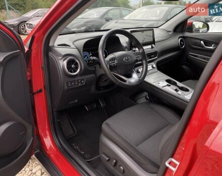 Червоний Хендай Kona Electric, об'ємом двигуна 0 л та пробігом 111 тис. км за 20700 $, фото 32 на Automoto.ua