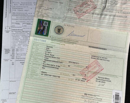 Красный Хендай Kona Electric, объемом двигателя 0 л и пробегом 89 тыс. км за 19799 $, фото 81 на Automoto.ua