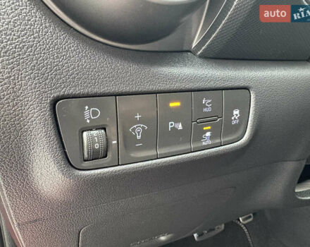 Красный Хендай Kona Electric, объемом двигателя 0 л и пробегом 89 тыс. км за 19799 $, фото 40 на Automoto.ua