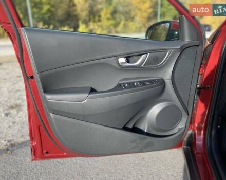 Червоний Хендай Kona Electric, об'ємом двигуна 0 л та пробігом 22 тис. км за 23700 $, фото 31 на Automoto.ua