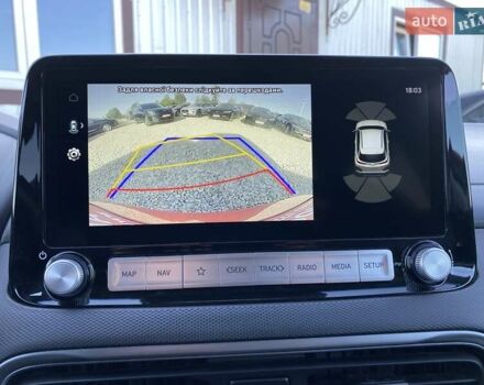 Красный Хендай Kona Electric, объемом двигателя 0 л и пробегом 113 тыс. км за 19950 $, фото 67 на Automoto.ua