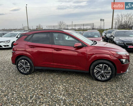 Красный Хендай Kona Electric, объемом двигателя 0 л и пробегом 51 тыс. км за 17999 $, фото 14 на Automoto.ua