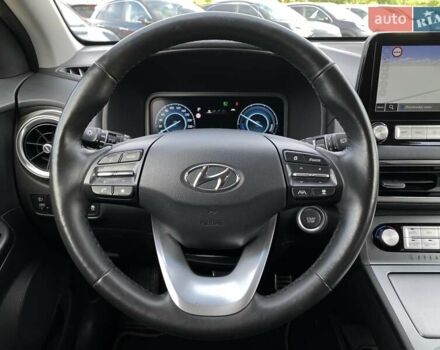 Красный Хендай Kona Electric, объемом двигателя 0 л и пробегом 117 тыс. км за 19200 $, фото 36 на Automoto.ua