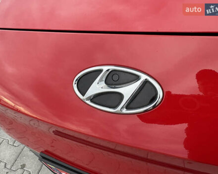 Красный Хендай Kona Electric, объемом двигателя 0 л и пробегом 89 тыс. км за 19799 $, фото 21 на Automoto.ua