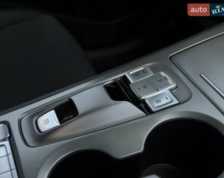 Красный Хендай Kona Electric, объемом двигателя 0 л и пробегом 53 тыс. км за 16900 $, фото 25 на Automoto.ua