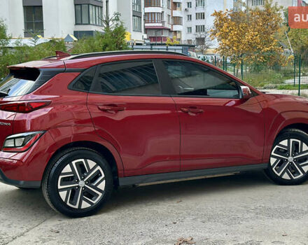 Красный Хендай Kona Electric, объемом двигателя 0 л и пробегом 84 тыс. км за 16950 $, фото 16 на Automoto.ua
