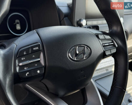 Красный Хендай Kona Electric, объемом двигателя 0 л и пробегом 53 тыс. км за 16900 $, фото 33 на Automoto.ua