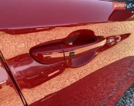 Красный Хендай Kona Electric, объемом двигателя 0 л и пробегом 113 тыс. км за 19950 $, фото 27 на Automoto.ua