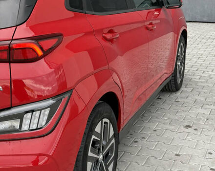Красный Хендай Kona Electric, объемом двигателя 0 л и пробегом 89 тыс. км за 19799 $, фото 9 на Automoto.ua