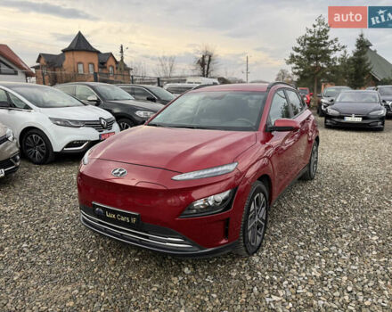 Красный Хендай Kona Electric, объемом двигателя 0 л и пробегом 51 тыс. км за 17999 $, фото 5 на Automoto.ua