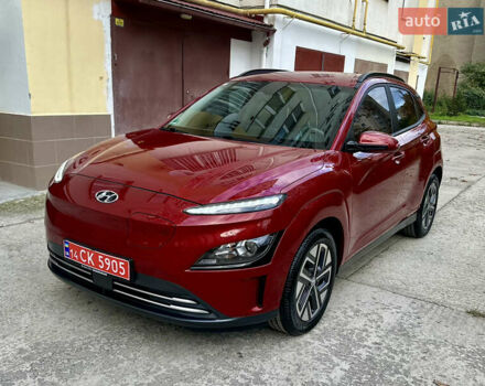 Красный Хендай Kona Electric, объемом двигателя 0 л и пробегом 84 тыс. км за 16950 $, фото 82 на Automoto.ua