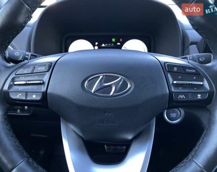 Красный Хендай Kona Electric, объемом двигателя 0 л и пробегом 113 тыс. км за 19950 $, фото 34 на Automoto.ua