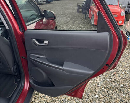 Красный Хендай Kona Electric, объемом двигателя 0 л и пробегом 51 тыс. км за 17999 $, фото 32 на Automoto.ua