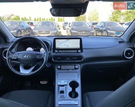 Красный Хендай Kona Electric, объемом двигателя 0 л и пробегом 113 тыс. км за 19950 $, фото 32 на Automoto.ua