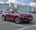 Красный Хендай Kona Electric, объемом двигателя 0 л и пробегом 53 тыс. км за 16900 $, фото 63 на Automoto.ua