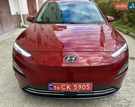Красный Хендай Kona Electric, объемом двигателя 0 л и пробегом 84 тыс. км за 16950 $, фото 62 на Automoto.ua