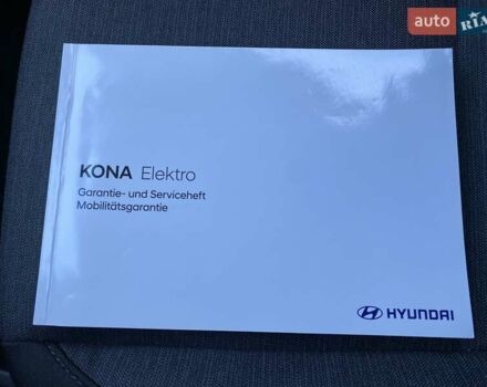 Красный Хендай Kona Electric, объемом двигателя 0 л и пробегом 113 тыс. км за 19950 $, фото 45 на Automoto.ua