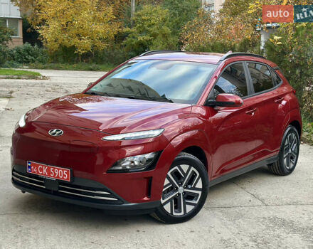 Красный Хендай Kona Electric, объемом двигателя 0 л и пробегом 84 тыс. км за 16950 $, фото 19 на Automoto.ua